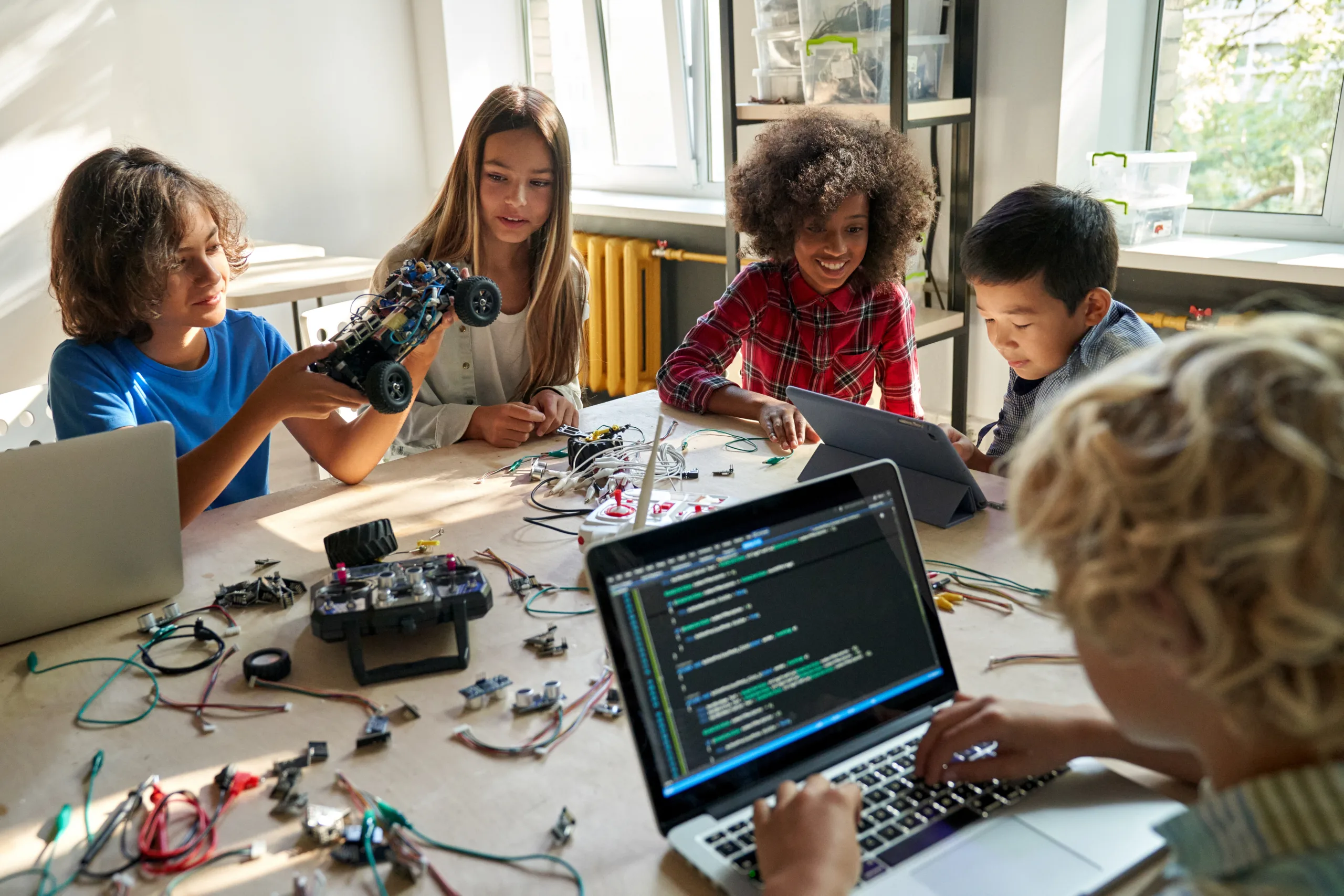 Ontario Empowers Students with STEM Skills for Automotive and Mobility Careers